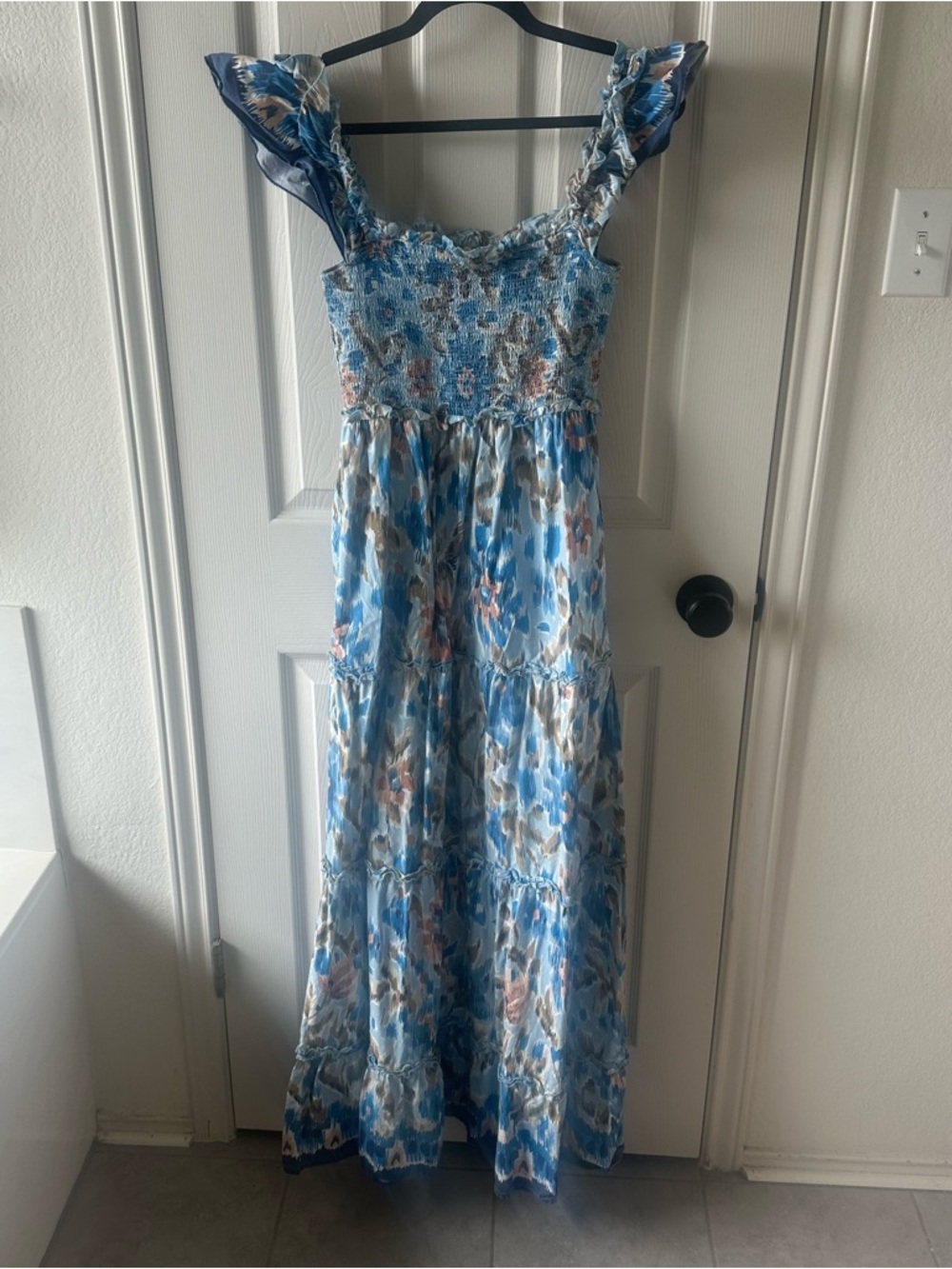 House Of Harlow 1960 Zoey Smocked Flutter Sleeve Blue Floral Maxi Dress Size S - Picture 3 of 6